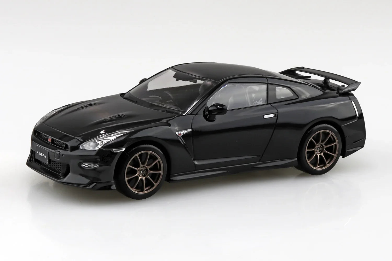 Aoshima 03-MB Nissan R35 GT-R 2024 (Meteor Flake Black Pearl) Snap Kit 1/32 Model Kit