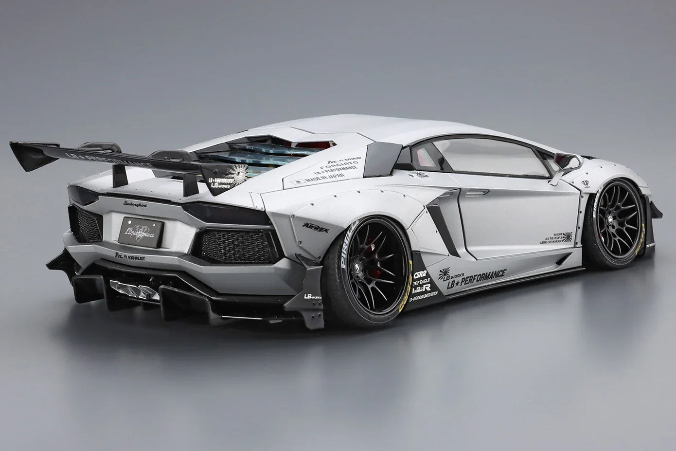 Aoshima LBWK 19 LB-Works Lamborghini Aventador Limited Edition Ver.1 1/24 Model Kit - A-Z Toy Hobby