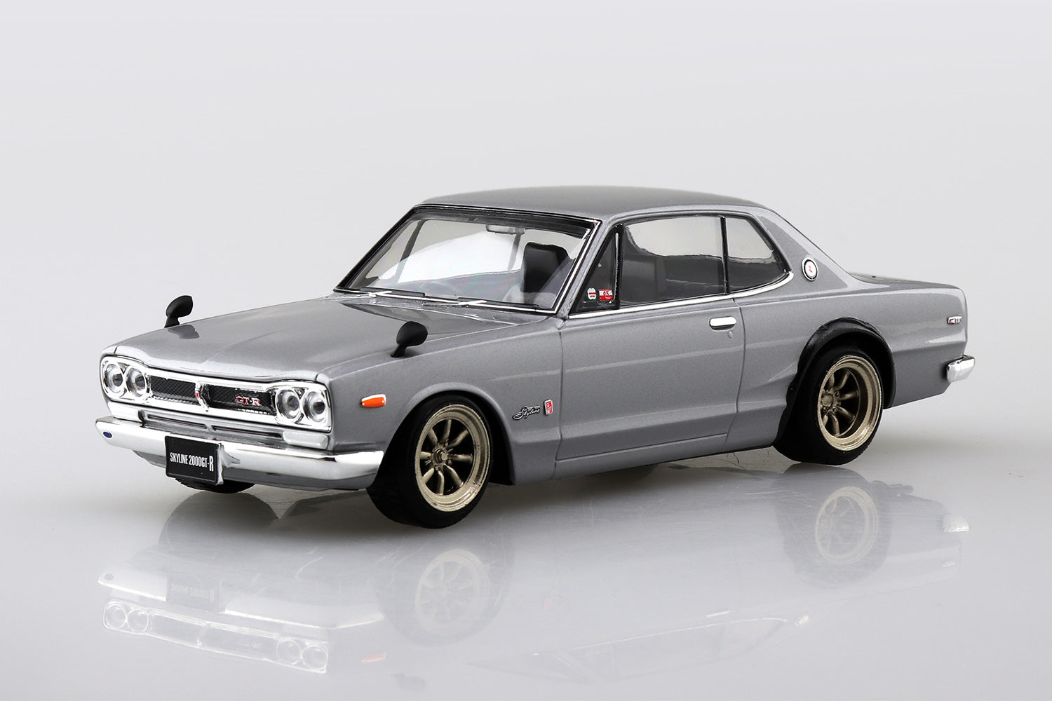 Aoshima Snap Kit 16CU-SV Nissan C10 Skyline 2000GT-R Custom Wheel (Silver) 1/32 Model Kit