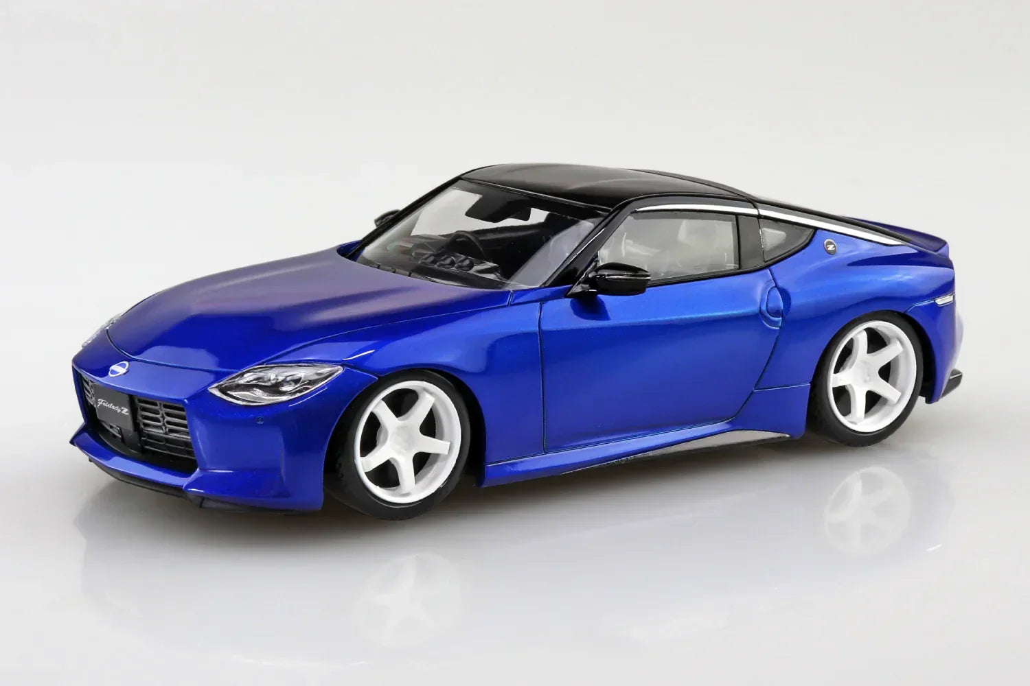 Aoshima Snap Kit 17CU-SB Nissan RZ34 Fairlady Z Custom Wheel (Seiran Blue) 1/32 Model Kit - A-Z Toy Hobby