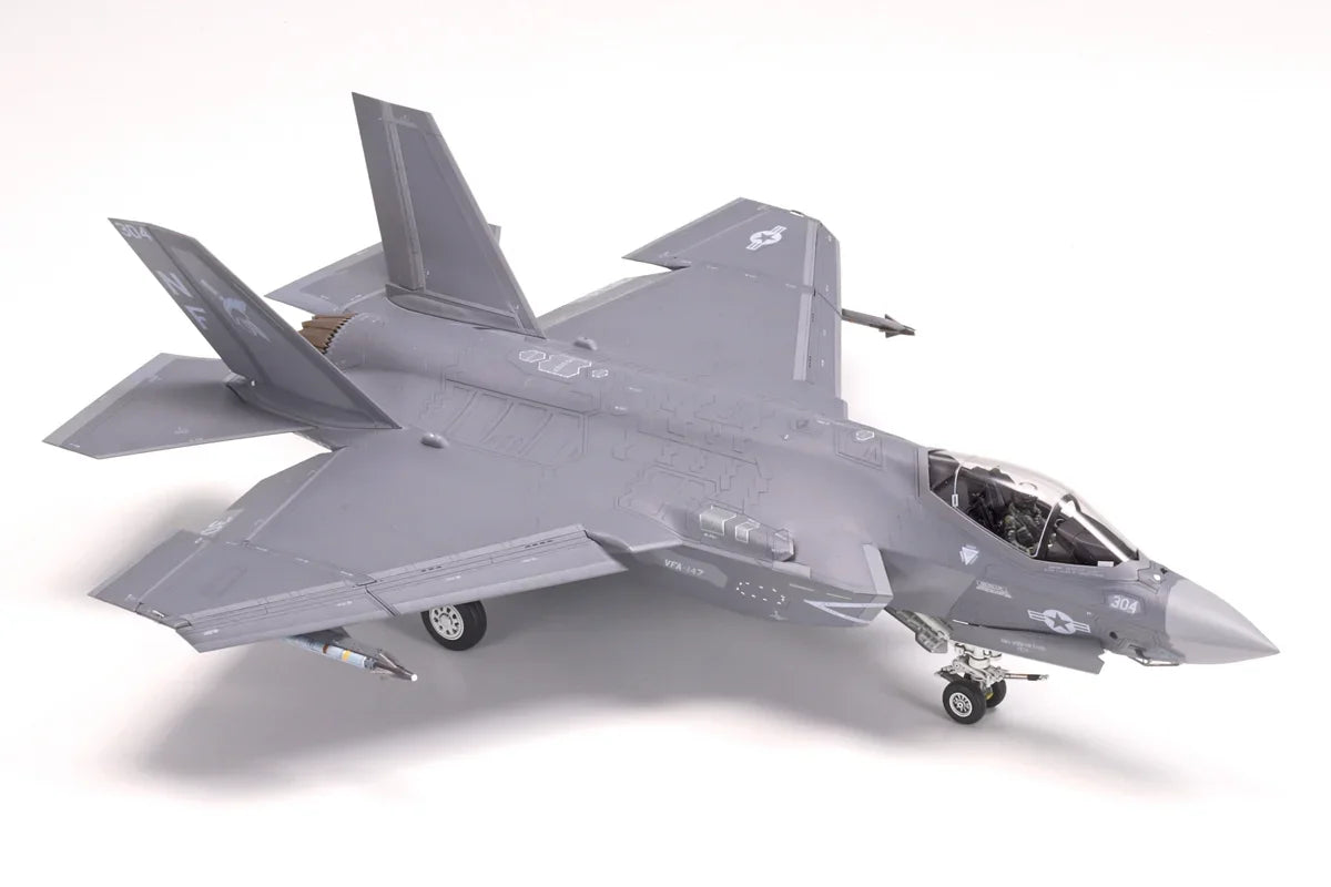 Tamiya 60794 Lockheed Martin F-35C Lightning II 1/72 Model Kit - A-Z Toy Hobby