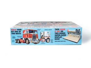 AMT White Freightliner 2 In 1 SD/DD Cabover Tractor 1/25 Model Kit - A-Z Toy Hobby