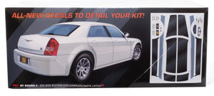 AMT 2005 Chrysler 300C 1/25 Model Kit - A-Z Toy Hobby