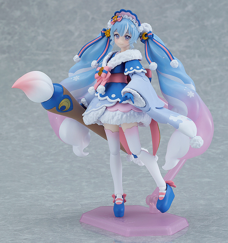 figma EX-067 Snow Miku (Serene Winter Ver.) Action Figure