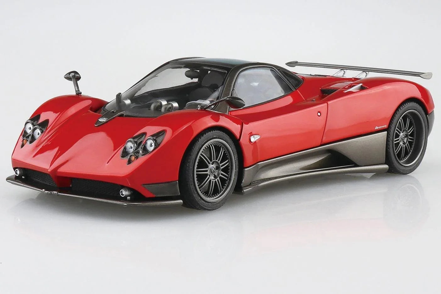 Aoshima 19 2005 Pagani Zonda F 1/24 Model Kit - A-Z Toy Hobby