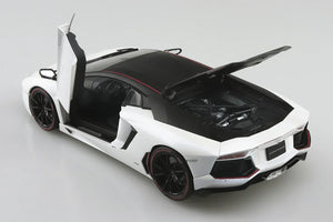 Aoshima 06121 2015 Lamborghini Aventador Pirelli Edition 1/24 Model Kit - A-Z Toy Hobby