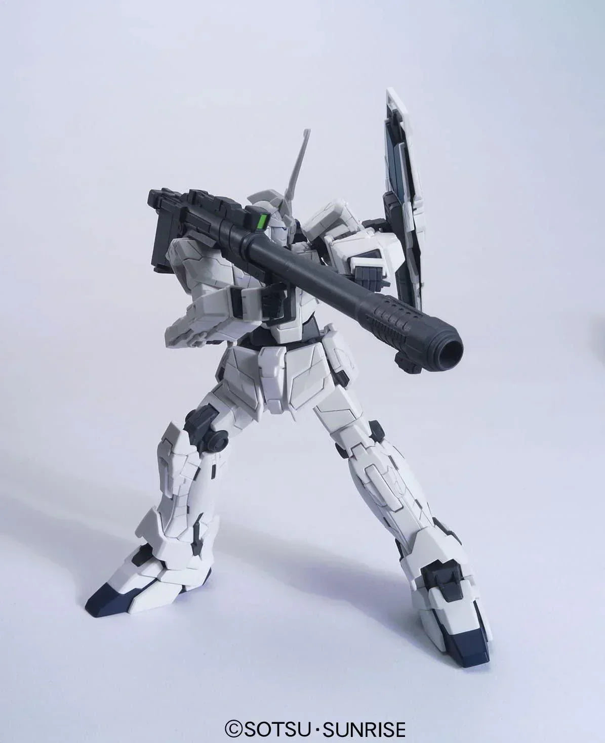 Bandai 101 RX-0 Unicorn Gundam (Unicorn Mode) HGUC 1/144 Model Kit - A-Z Toy Hobby