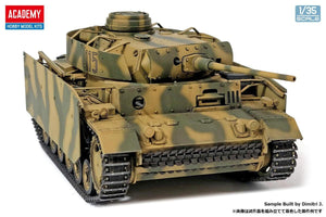 Academy 13545 German Panzer III Ausf.L "Battle of Kursk" 1/35 Model Kit - A-Z Toy Hobby