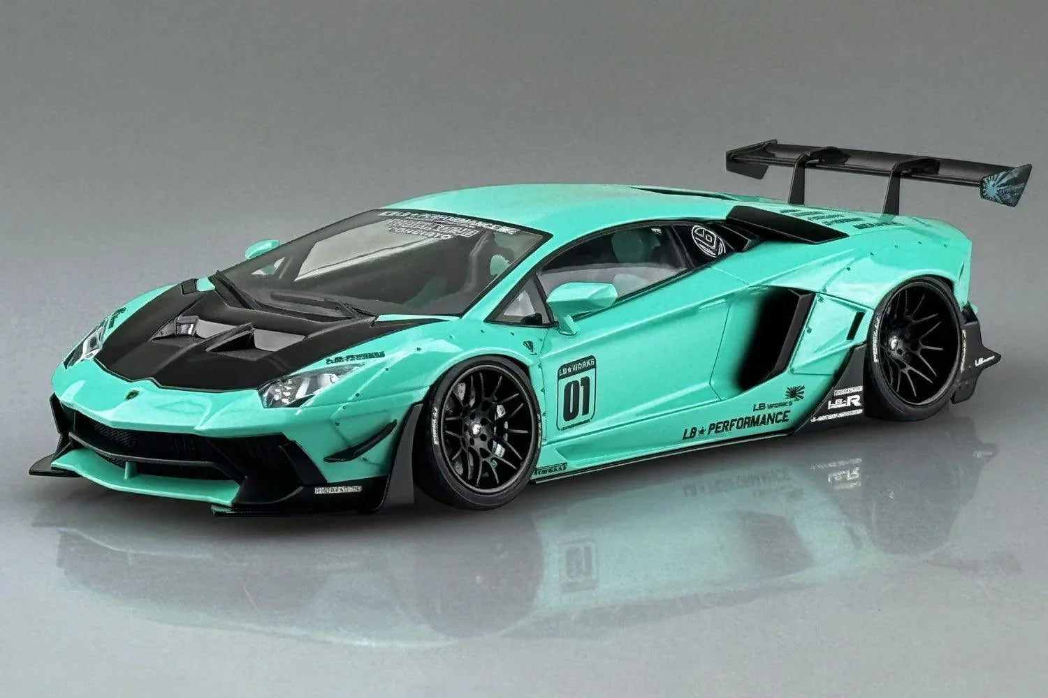 Aoshima 05995 LB-Works Lamborghini Aventador Limited Edition Ver.2 1/24 Model Kit - A-Z Toy Hobby