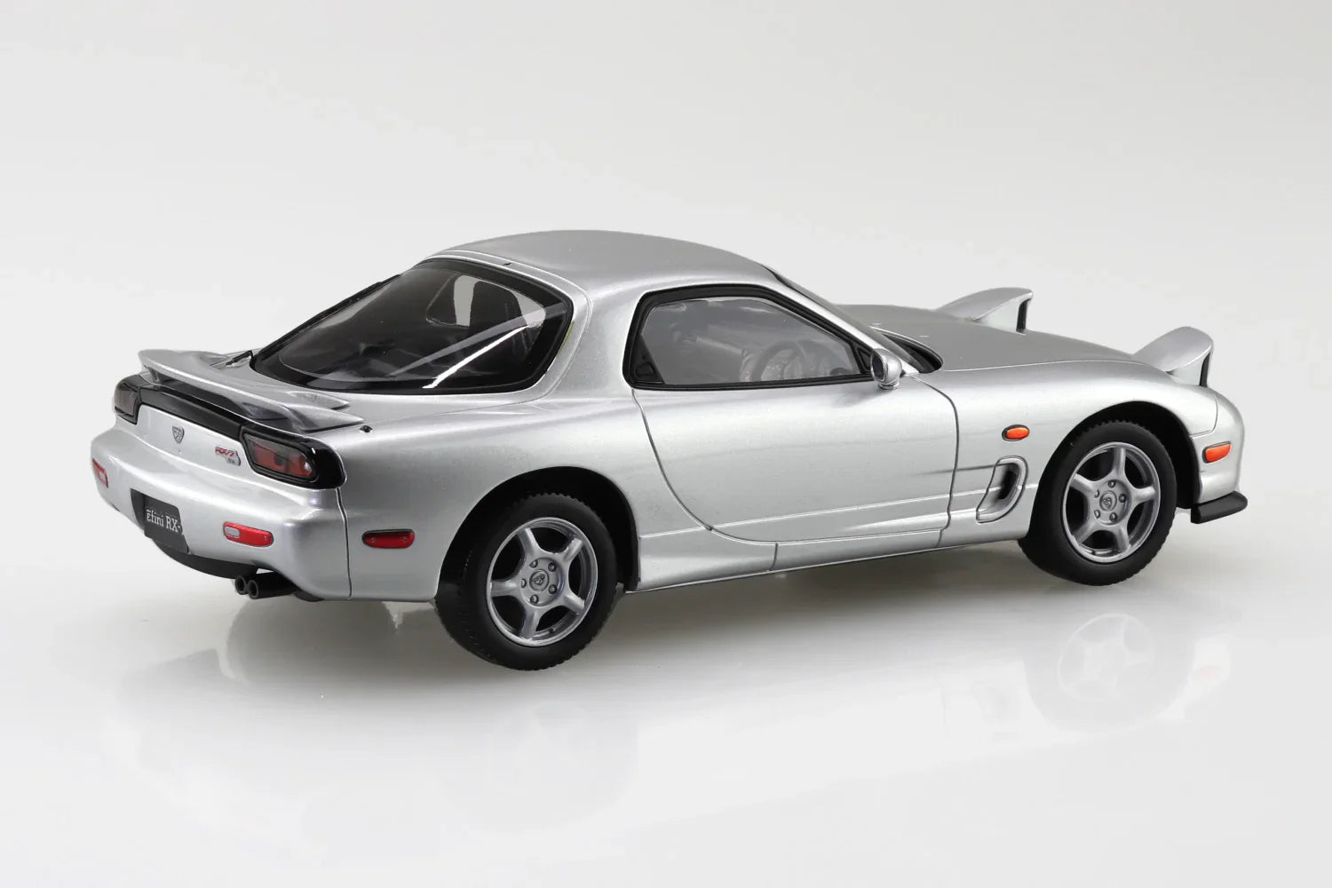 Aoshima Snap Kit 04-SS Efini FD3S RX-7 (Silver-Stone Metallic) 1/32 Model Kit - A-Z Toy Hobby