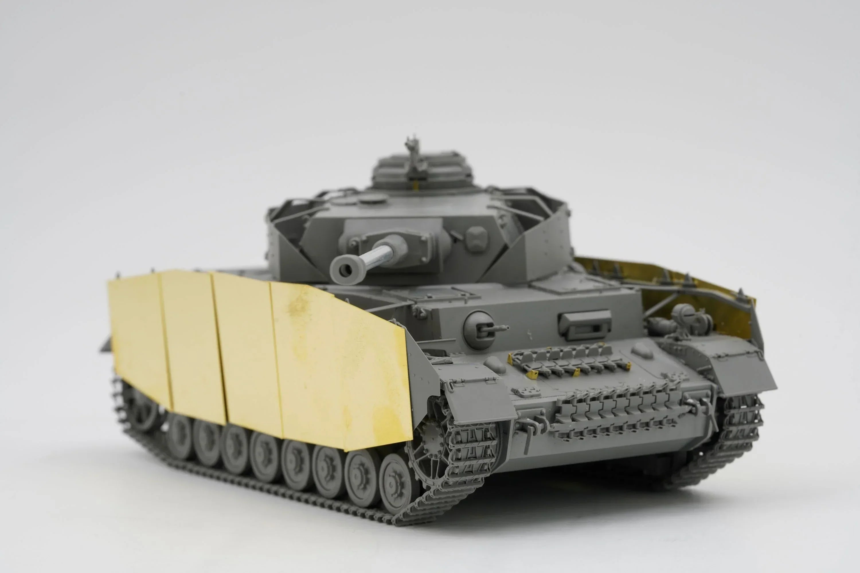 Border Model BT050 Pz.Kpfw.IV Ausf.H Late 1/35 Model Kit - A-Z Toy Hobby