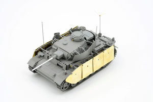 Border Model BT048 Pz.Bef.Wg.III Ausf.K with Schurzen (2 in 1) 1/35 Model Kit - A-Z Toy Hobby