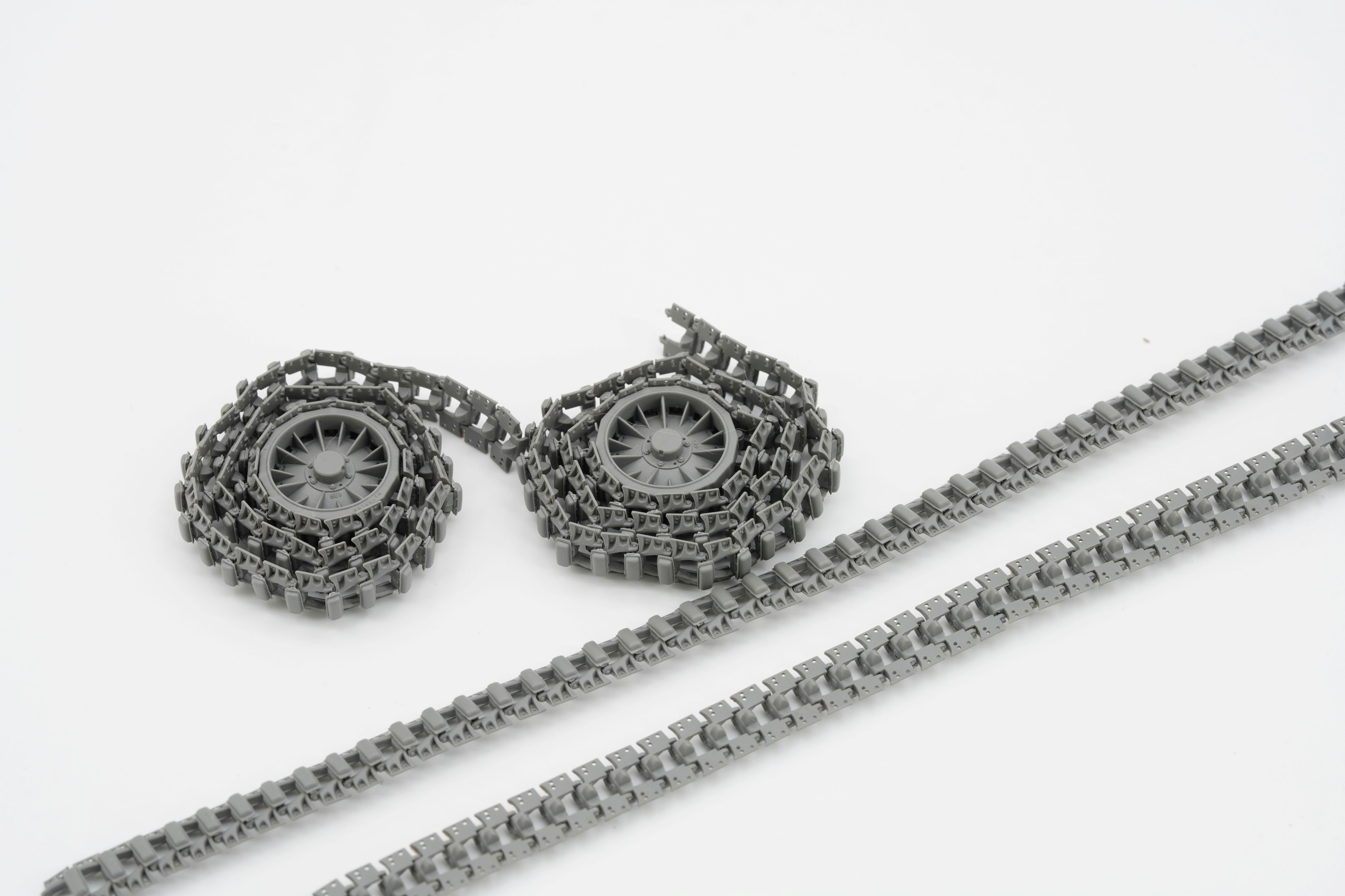 Border Model BT042 Sd.Kfz.251 Ausf.D with R35 Turret 1/35 Model Kit - A-Z Toy Hobby