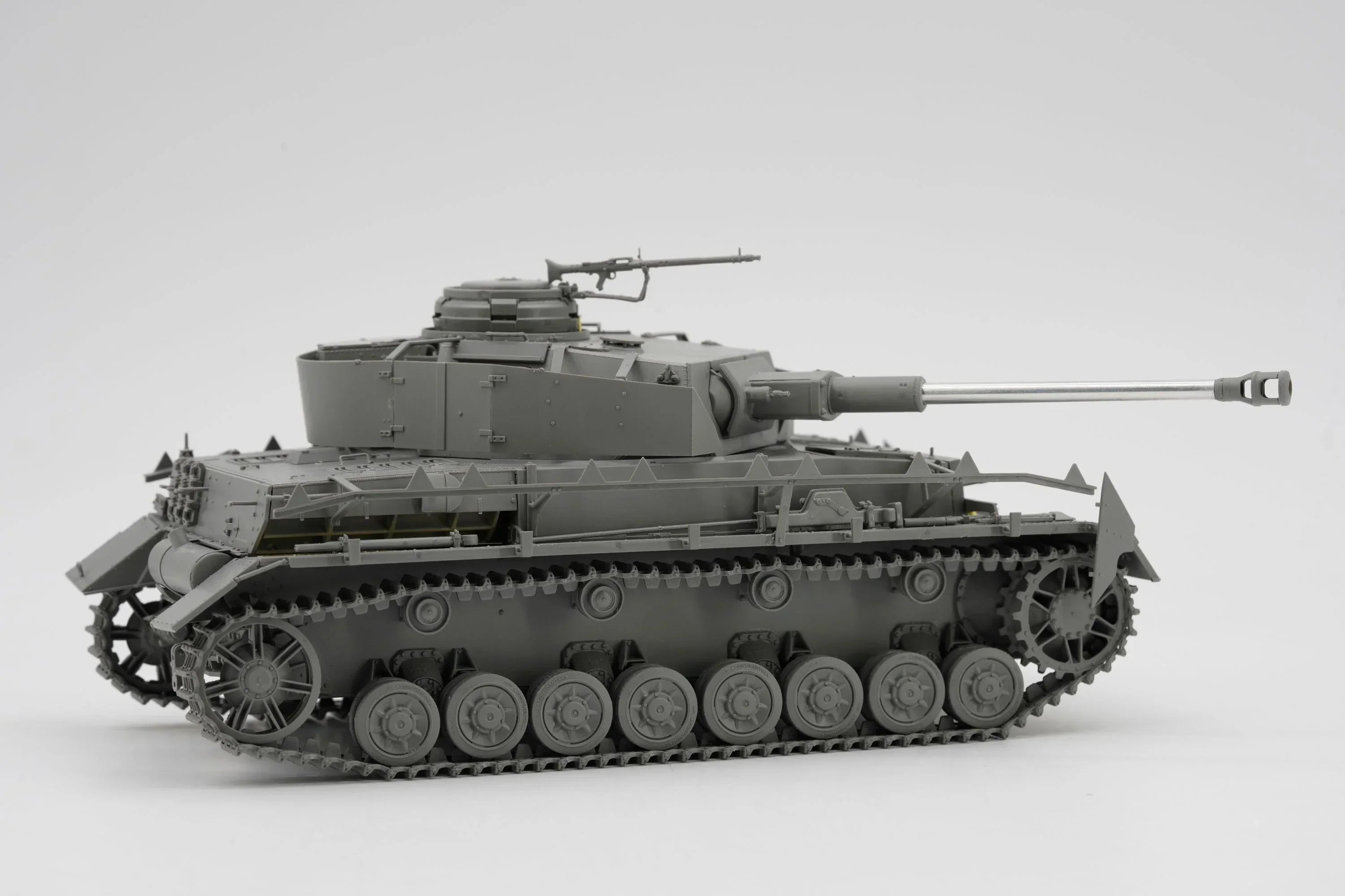 Border Model BT050 Pz.Kpfw.IV Ausf.H Late 1/35 Model Kit - A-Z Toy Hobby