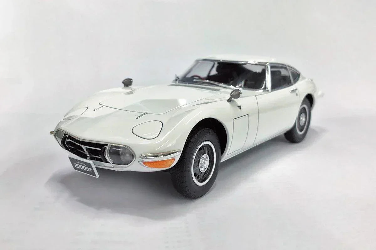 Aoshima 05729 1969 Toyota MF10 2000GT 1/24 Model Kit - A-Z Toy Hobby