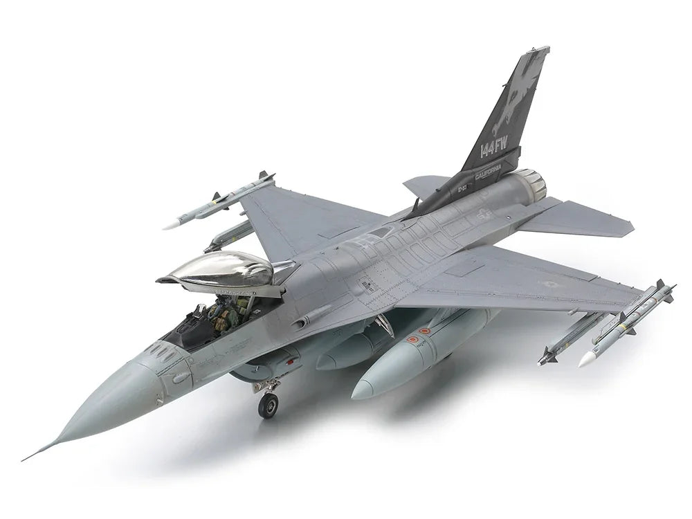Tamiya 61101 Lockeed F-16C (Block 25/32) 1/48 Model Kit - A-Z Toy Hobby