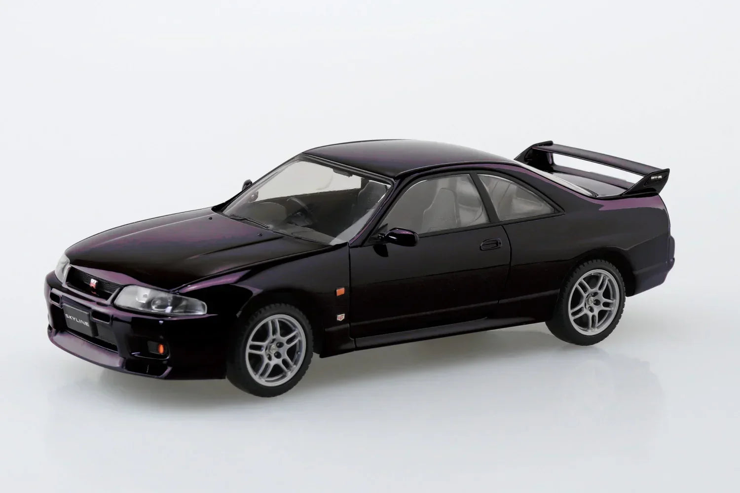 Aoshima Snap Kit 21-MP Nissan R33 Skyline GT-R (Midnight Purple) 1