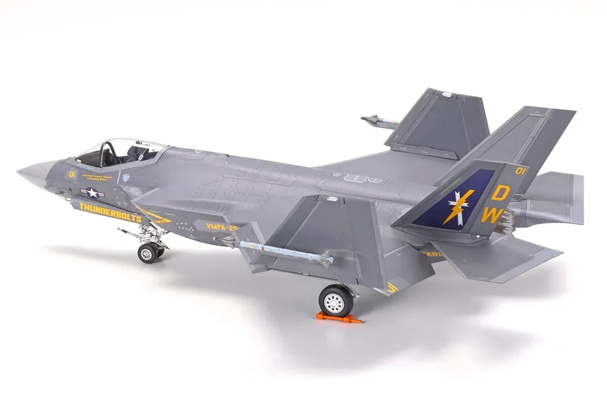 Tamiya 60794 Lockheed Martin F-35C Lightning II 1/72 Model Kit - A-Z Toy Hobby