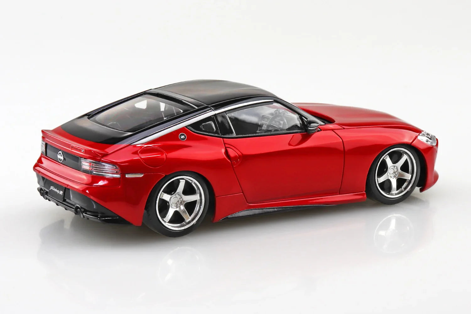Aoshima Snap Kit 17CU-CR Nissan RZ34 Fairlady Z Custom Wheel (Carmine Red) 1/32 Model Kit - A-Z Toy Hobby