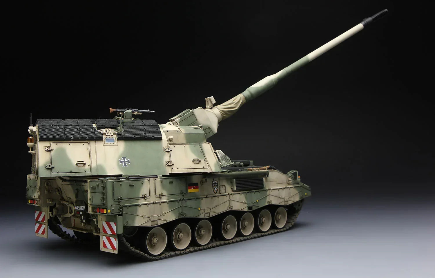 Meng TS-019 German Panzerhaubitze 2000 Self Propelled Howitzer 1/35 Model Kit - A-Z Toy Hobby