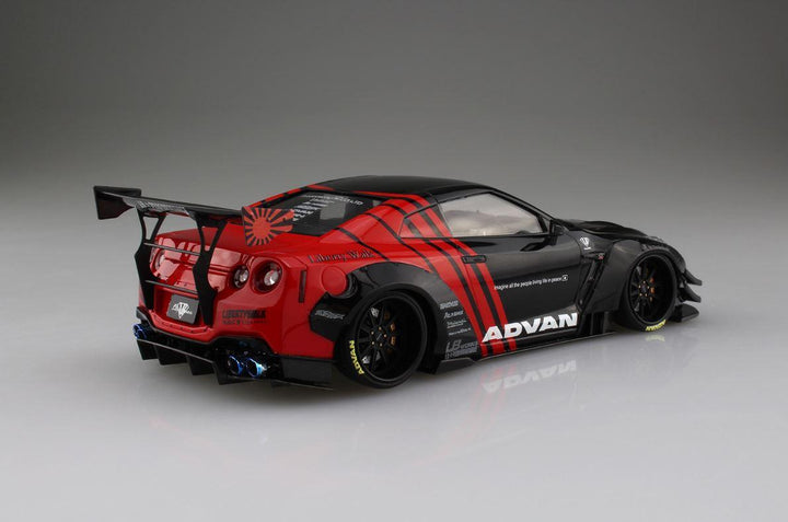 Aoshima 05592 LB-Works R35 GT-R Type 2 Ver.2 1/24 Model Kit - A-Z Toy Hobby