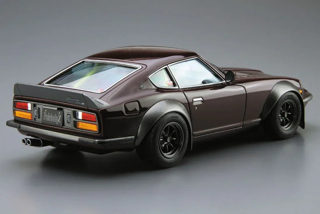 Aoshima 30 Nissan S30 Fairlady Z Aero Custom 1/24 Model Kit - A-Z Toy Hobby