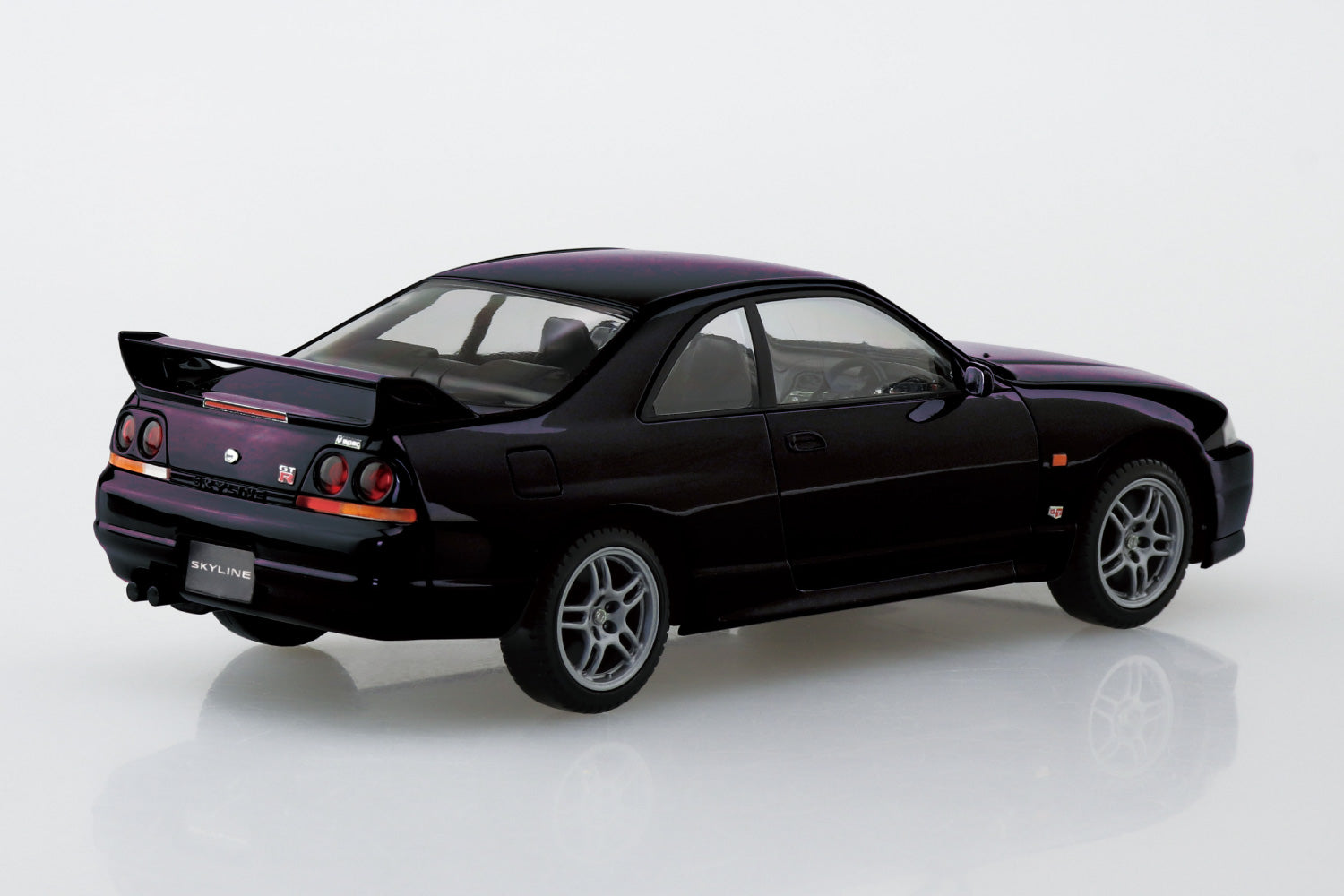 Aoshima Snap Kit 21-MP Nissan R33 Skyline GT-R (Midnight Purple) 1