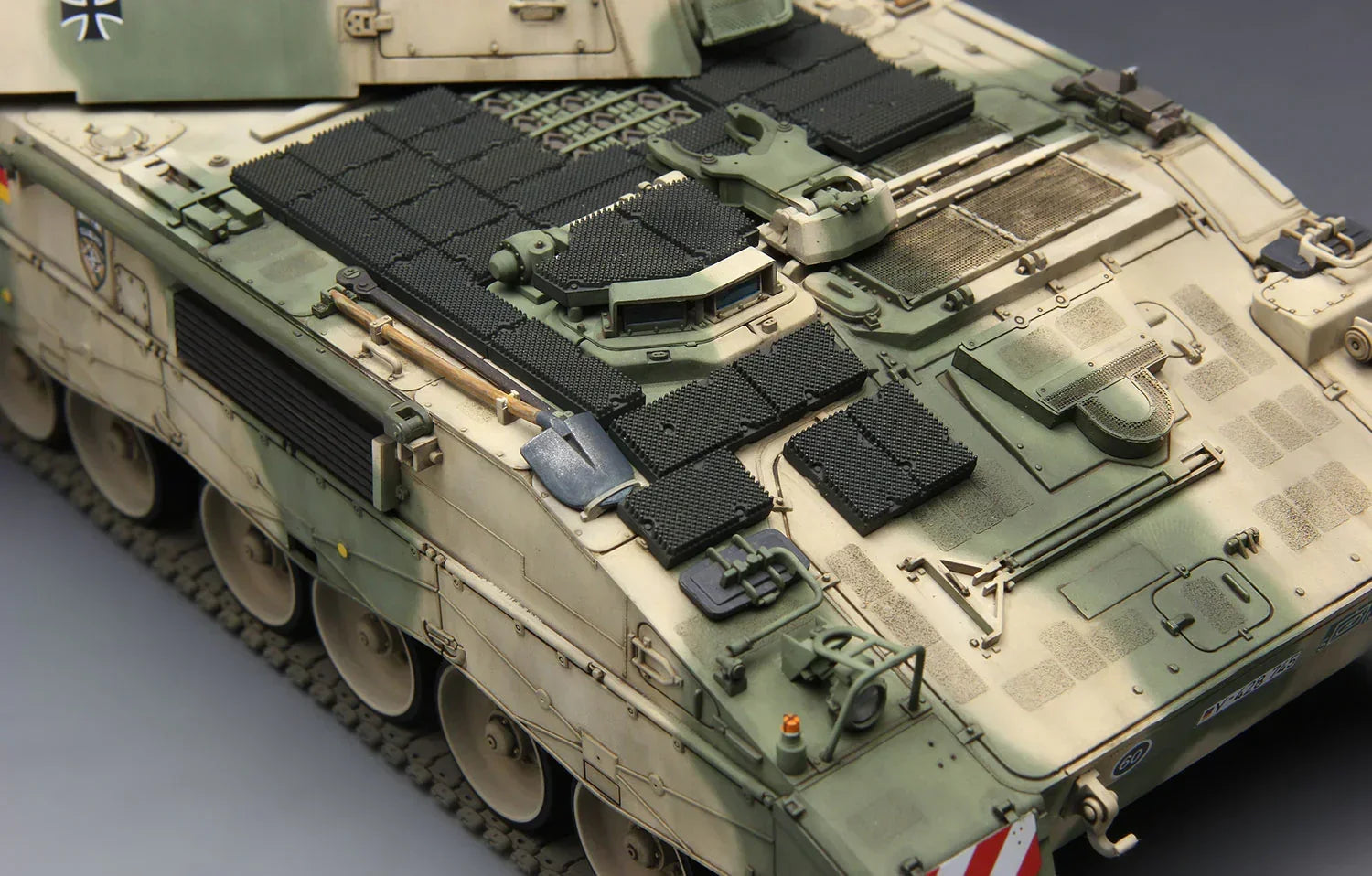 Meng TS-019 German Panzerhaubitze 2000 Self Propelled Howitzer 1/35 Model Kit - A-Z Toy Hobby