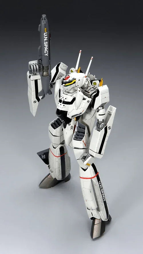Hasegawa 65720 VF-0A/S Battroid Macross Zero 20 1/72 Model Kit - A-Z Toy Hobby