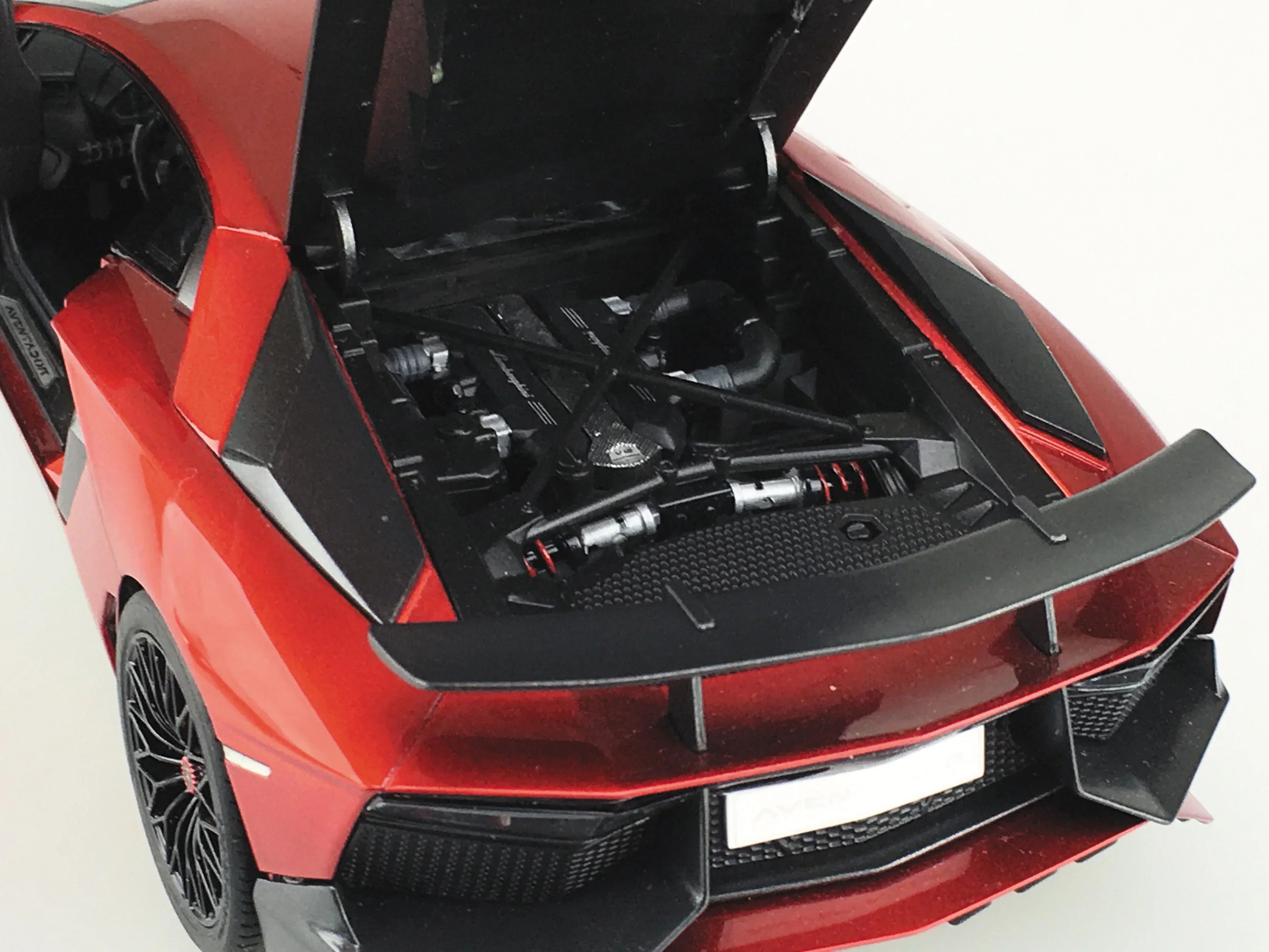 Aoshima 11 2015 Lamborghini Aventador SV 1/24 Model Kit – A-Z Toy