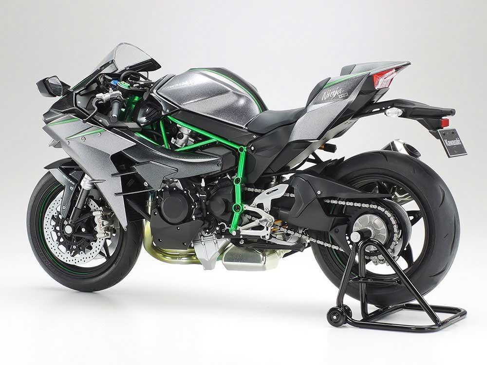 Tamiya 14136 Kawasaki Ninja H2 Carbon 1/12 Model Kit - A-Z Toy Hobby