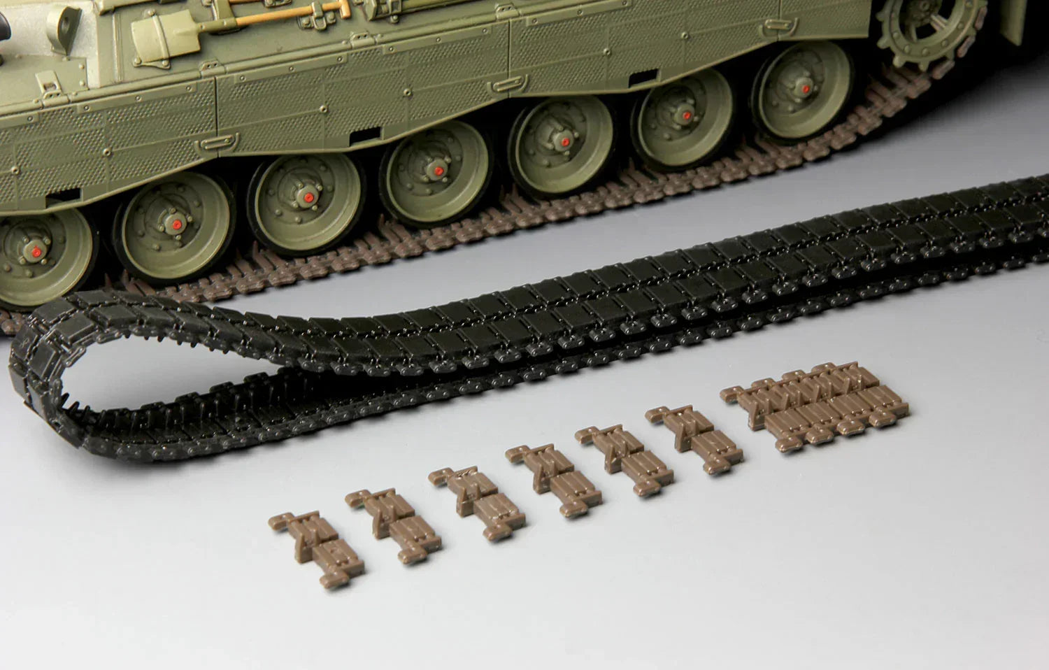 Meng TS-007 German Main Battle Tank Leopard 1 A3/A4 1/35 Model Kit - A-Z Toy Hobby