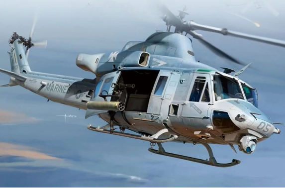Academy 12138 UH-1Y Venom USMC Helicopter 1/35 Model Kit