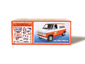 AMT 1471 1977 Ford Custom Van Fanta 1/25 Model Kit - A-Z Toy Hobby