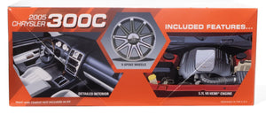 AMT 2005 Chrysler 300C 1/25 Model Kit - A-Z Toy Hobby