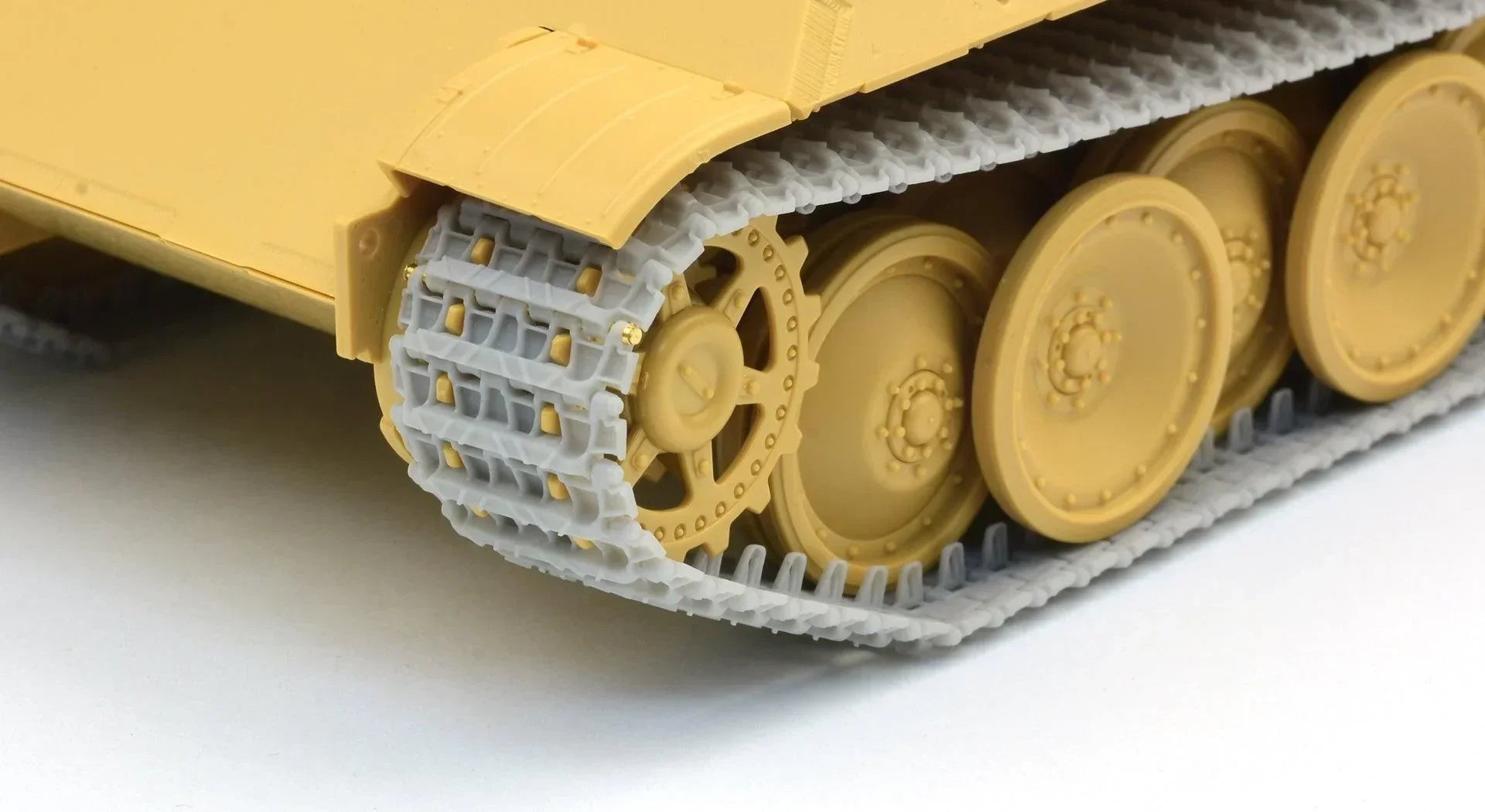 Infini Model Panther One Touch Tracks Late Type 1/35 IMA-35002 - A-Z Toy Hobby