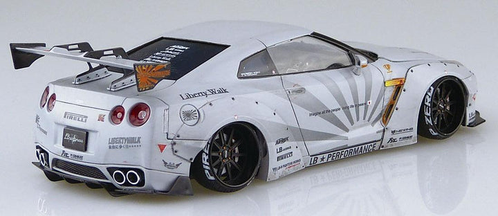 Aoshima 05403 LB-Works R35 GT-R Ver.2 1/24 Model Kit - A-Z Toy Hobby