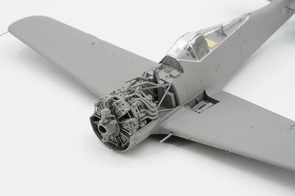 Border Model BF009 Focke-Wulf FW190A-8 4 in 1 (R2/R6/R7/R8) 1/35 Model Kit - A-Z Toy Hobby