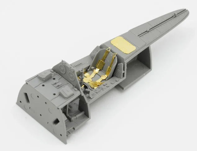 Border Model BF009 Focke-Wulf FW190A-8 4 in 1 (R2/R6/R7/R8) 1/35 Model Kit - A-Z Toy Hobby