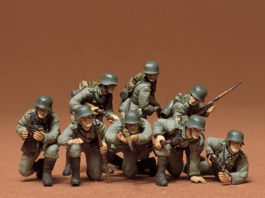 Tamiya 35061 German Panzer Grenadiers 1/35 Figure Set - A-Z Toy Hobby