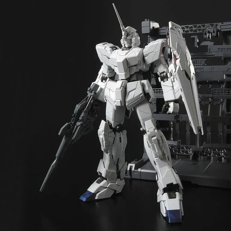 Bandai Unicorn Gundam HD Color + MS Cage MG 1/100 Model Kit - A-Z Toy Hobby