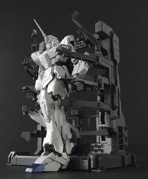 Bandai Unicorn Gundam HD Color + MS Cage MG 1/100 Model Kit - A-Z Toy Hobby