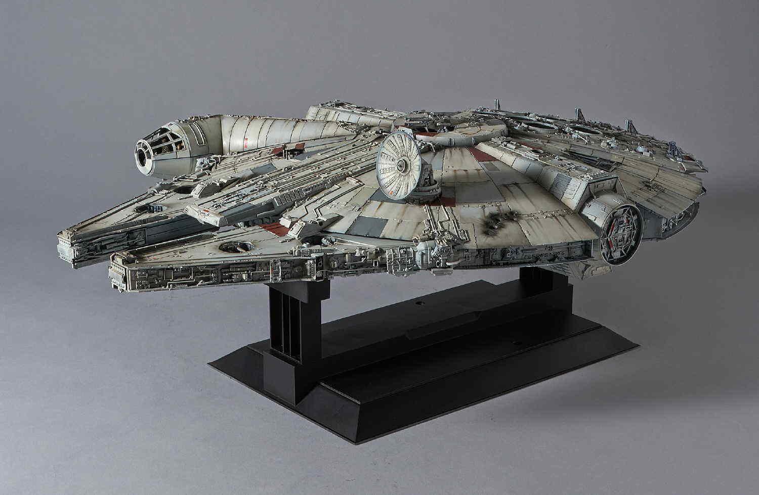 Bandai Star Wars Millennium Falcon PG 1/72 Model Kit - A-Z Toy Hobby