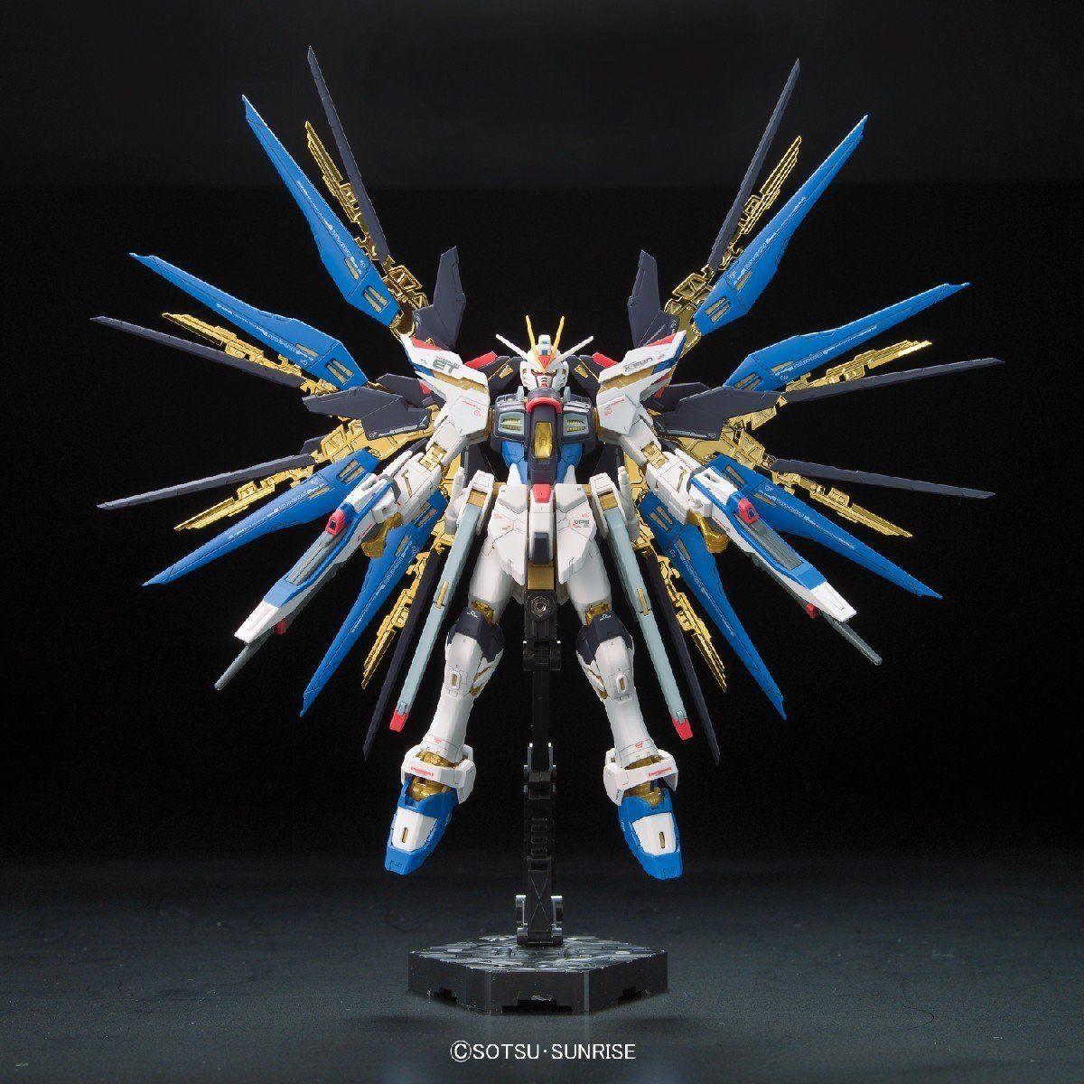 Bandai 14 Strike Freedom Gundam RG 1/144 Model Kit - A-Z Toy Hobby