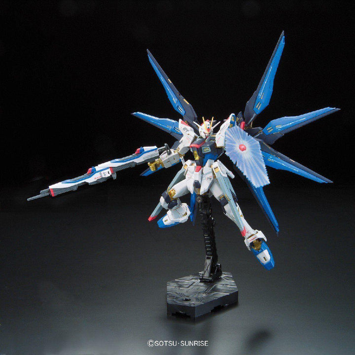Bandai 14 Strike Freedom Gundam RG 1/144 Model Kit - A-Z Toy Hobby