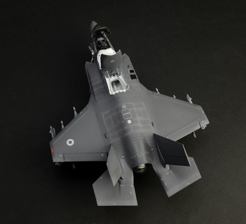 Italeri #2810 F-35 B Lightning II STOVL Version 1/48 Model Kit - A-Z Toy Hobby