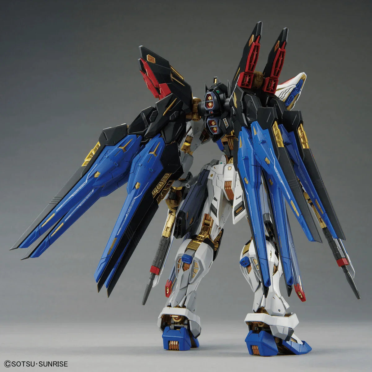 【新品】MGEX 1/100 STRIKE FREEDOM GUNDAM Bandai Mobile Suit Gundam MGEX 1/100 Strike Freedom Gundam