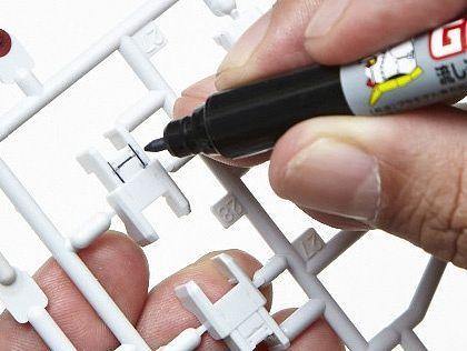 Mr. Hobby Gundam Marker GM301P Pour Type Black (Extra Thin Type For Panel Lines) - A-Z Toy Hobby